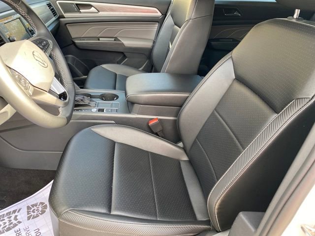 Used 2022 Volkswagen Atlas Cross Sport SE image 12