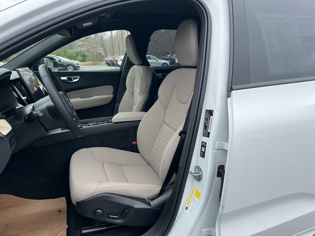 New 2026 Volvo XC60 T8 Plus w/ Protection Package Premier AWD/4WD image 11