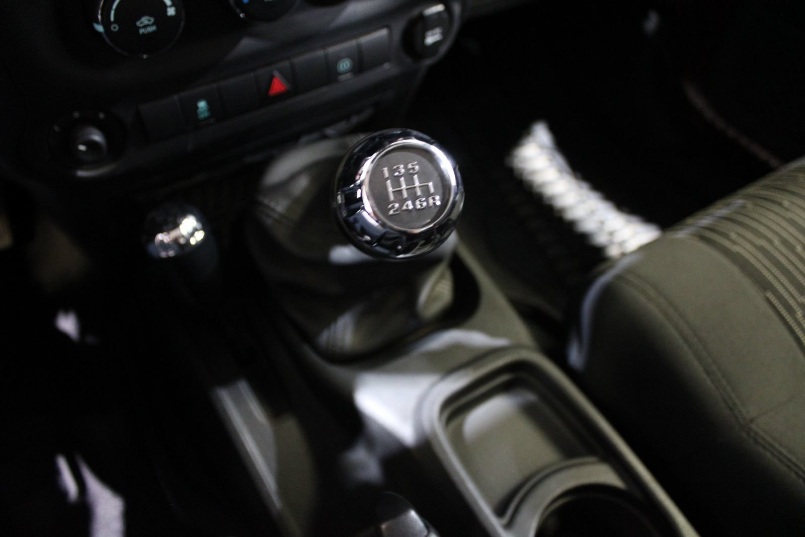 Used 2011 Jeep Wrangler Rubicon w/ Dual Top Group AWD/4WD image 29