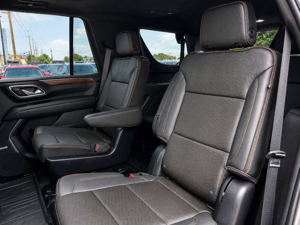 Used 2024 Chevrolet Tahoe High Country AWD/4WD image 29