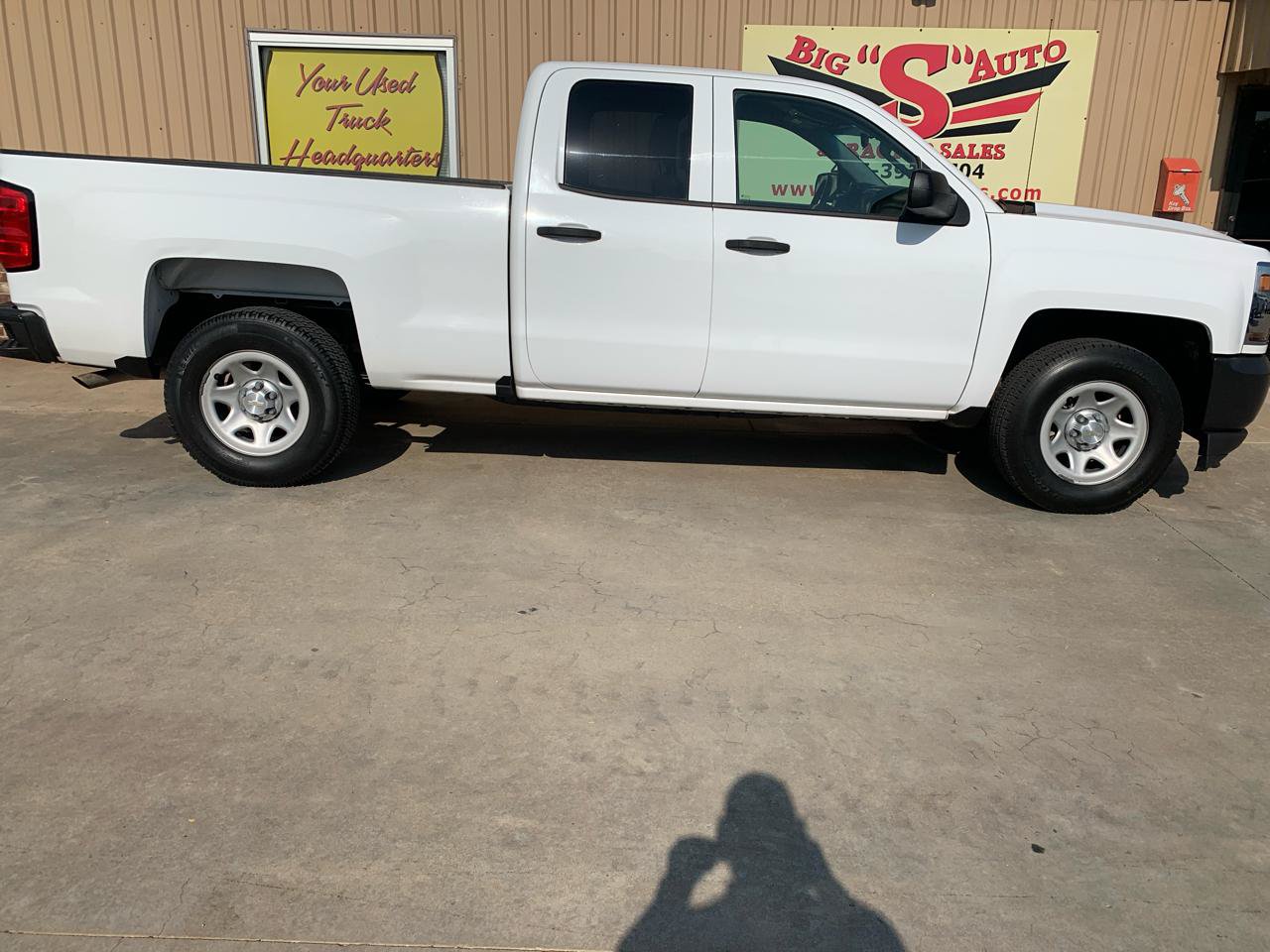 Used 2018 Chevrolet Silverado 1500 W/T w/ Trailering Package RWD image 6