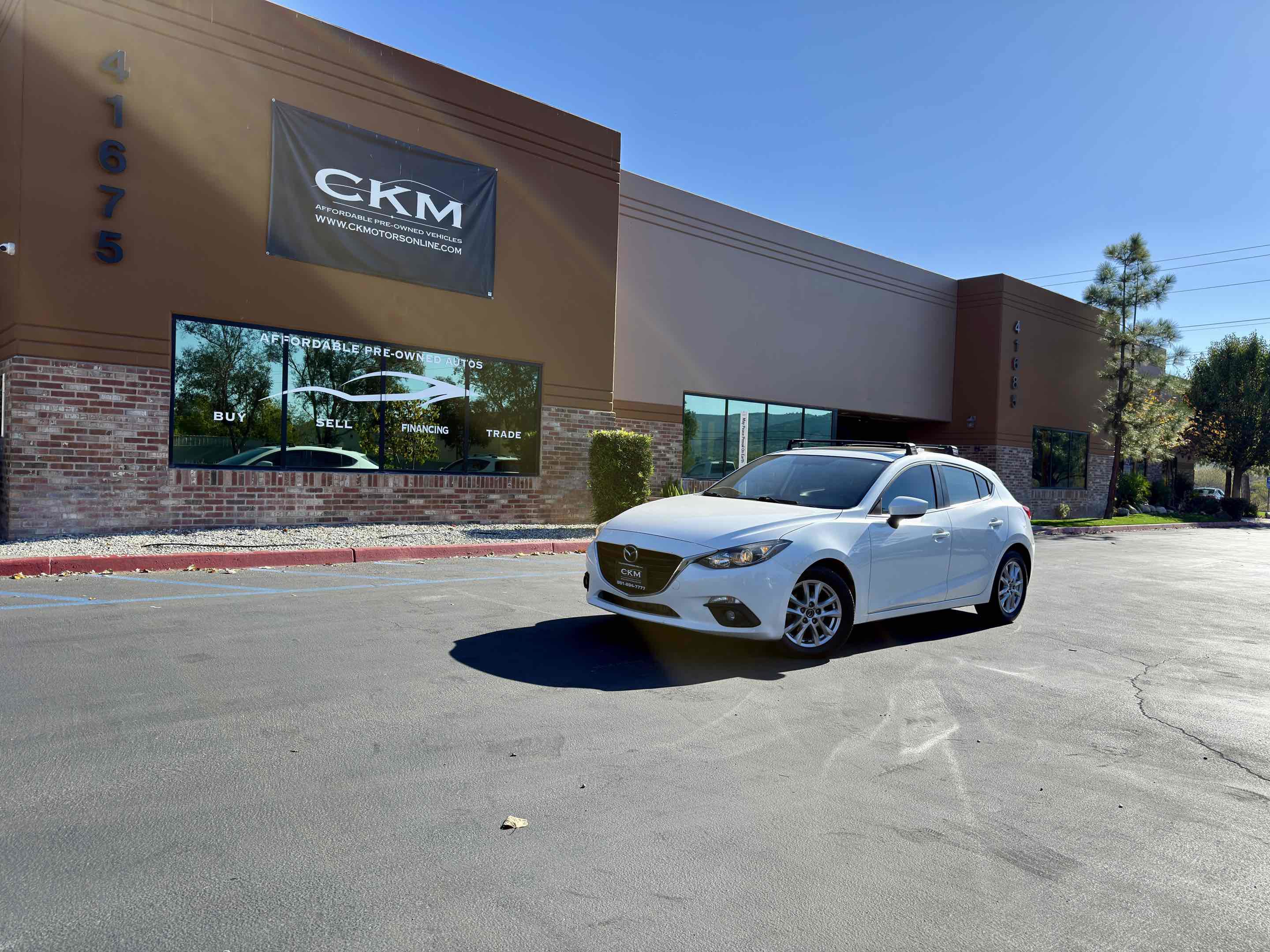 Used 2015 MAZDA MAZDA3 i Grand Touring image 2