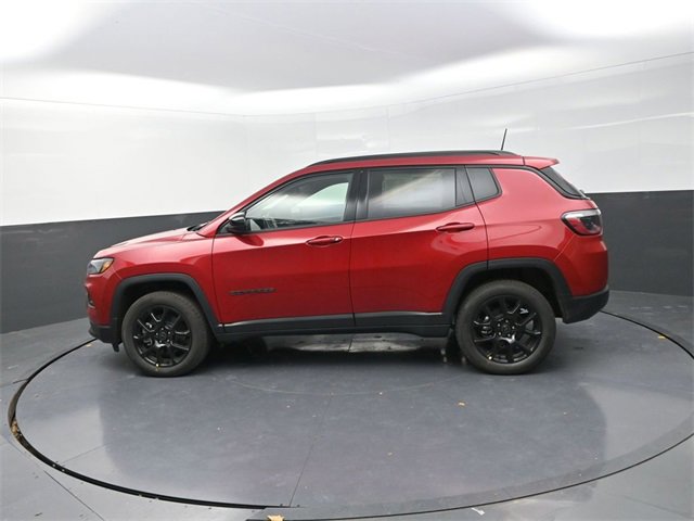 New 2026 Jeep Compass Latitude image 4