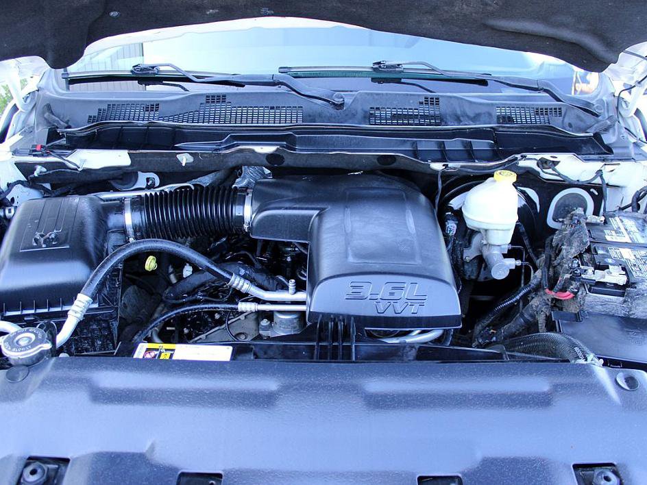 Used 2016 RAM 1500 Classic SLT image 19