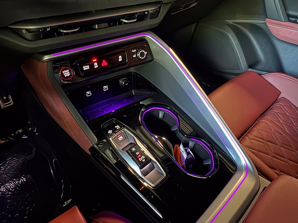 New 2026 Audi SQ5 Prestige AWD/4WD image 32