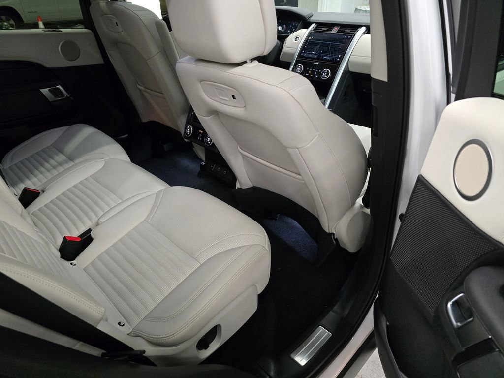 Used 2025 Land Rover Discovery S AWD/4WD image 35