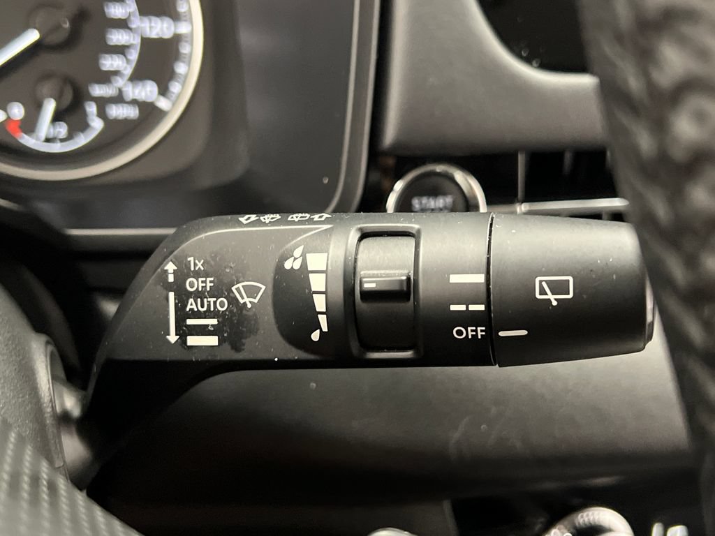 Used 2025 Mitsubishi Outlander SE AWD/4WD image 53