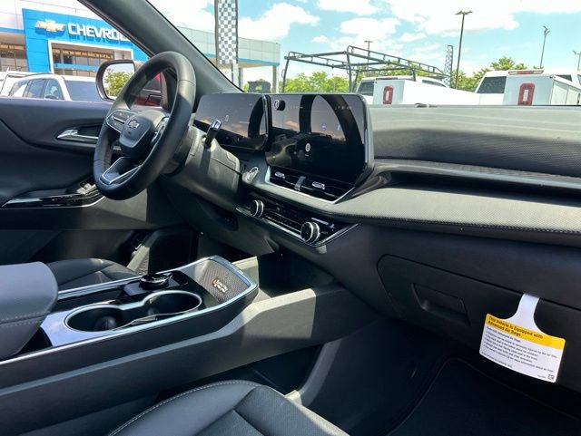 New 2026 Chevrolet Equinox LT w/ Convenience Package II FWD image 29
