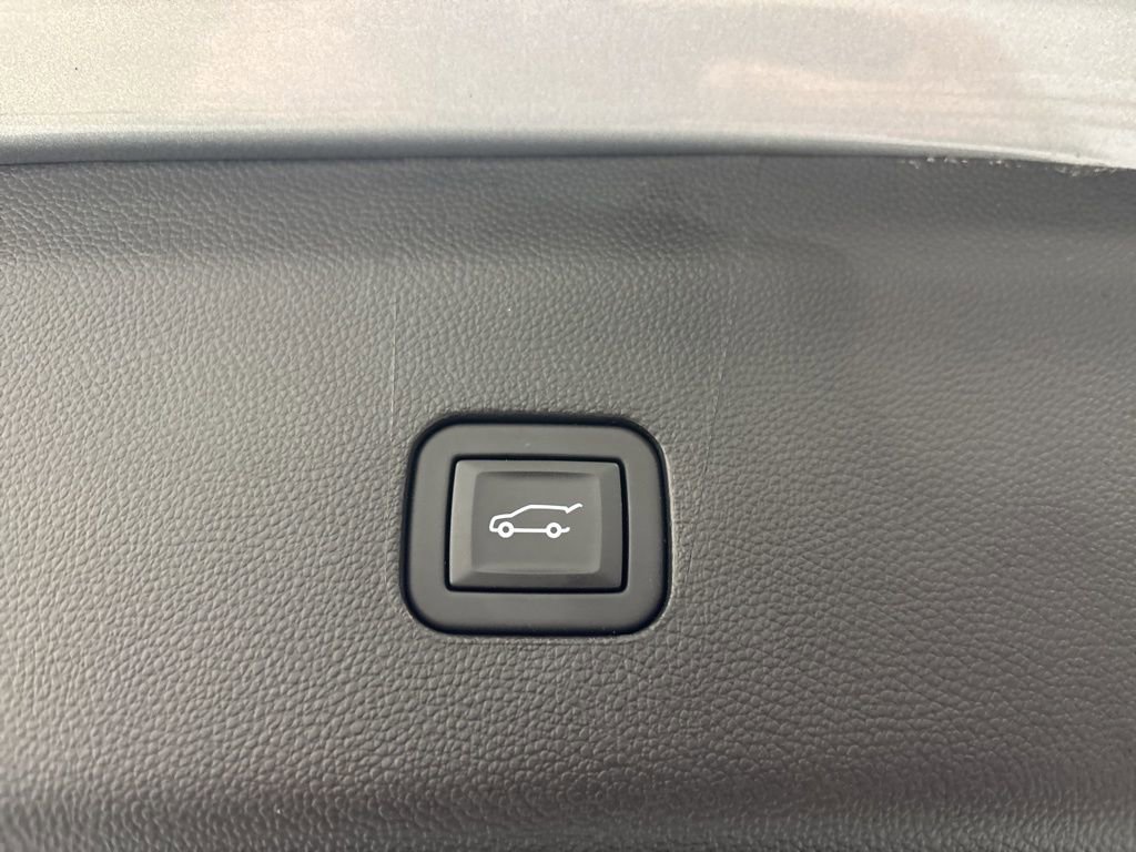 Used 2024 Buick Enclave Essence w/ Sport Touring Edition image 40