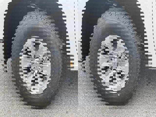 New 2025 Chevrolet Silverado 1500 LT w/ Convenience Package II image 34