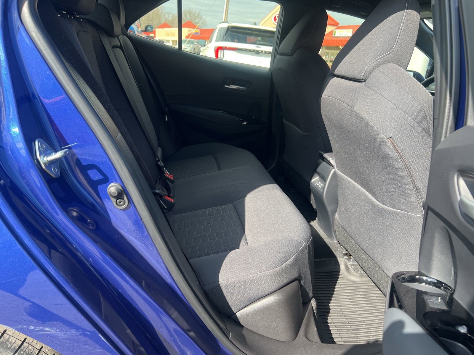 Used 2023 Toyota Corolla SE w/ SE Premium Package image 23