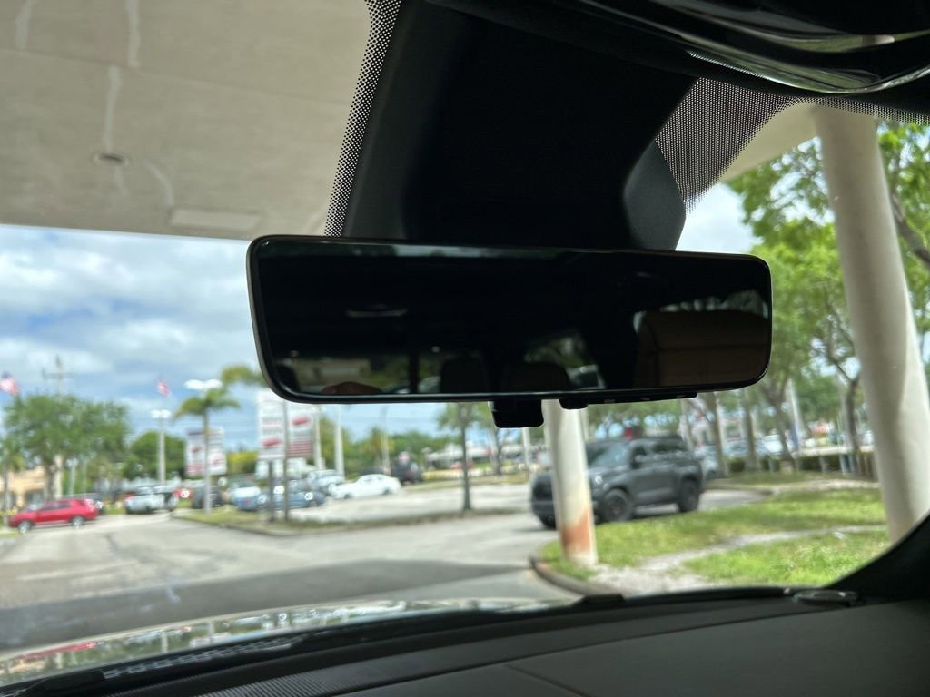 Used 2025 Jeep Grand Wagoneer L Series III w/ Rear Seat Video Group 1 image 71