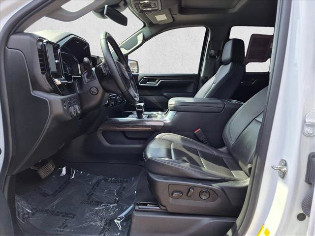 Used 2023 Chevrolet Silverado 1500 LTZ w/ LTZ Premium Package AWD/4WD image 9