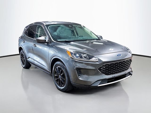 Used 2020 Ford Escape SE FWD image 3