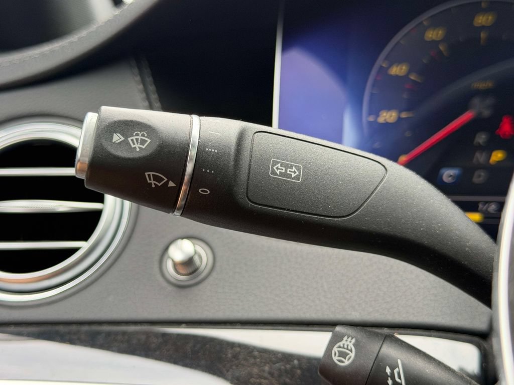 Used 2019 Mercedes-Benz S 560 4MATIC Sedan image 36