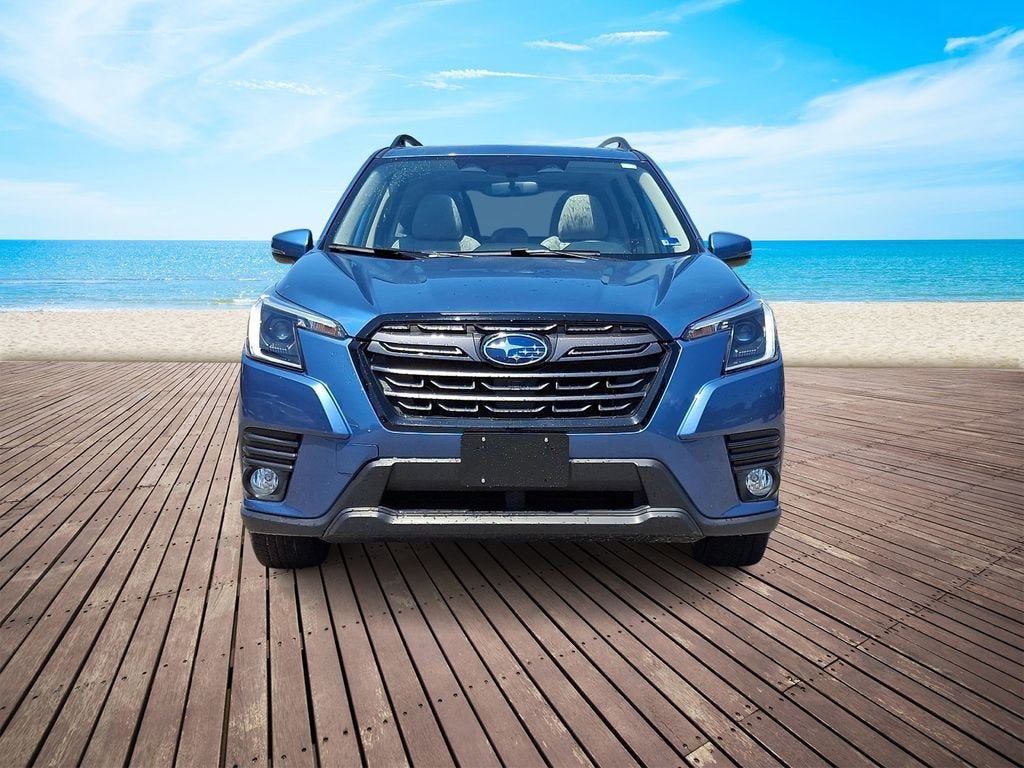 Used 2023 Subaru Forester Limited AWD/4WD image 2