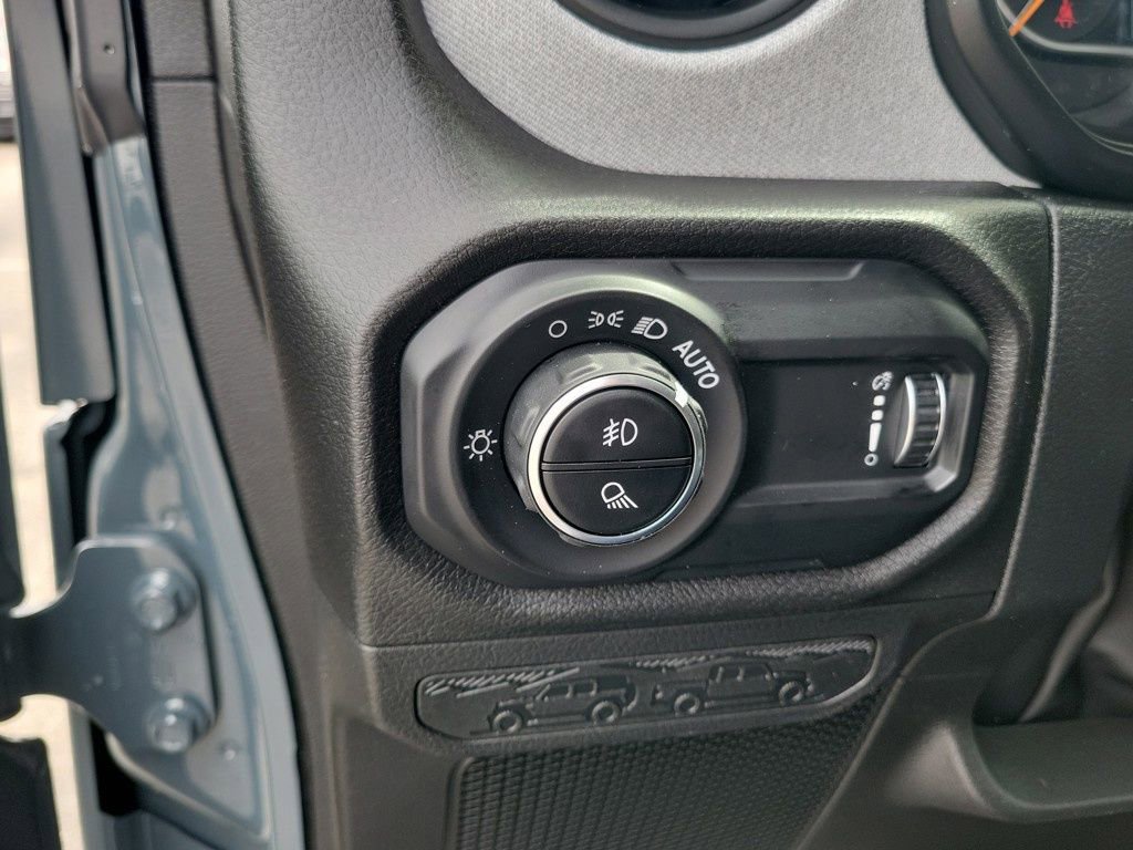 New 2025 Jeep Gladiator Sport image 24