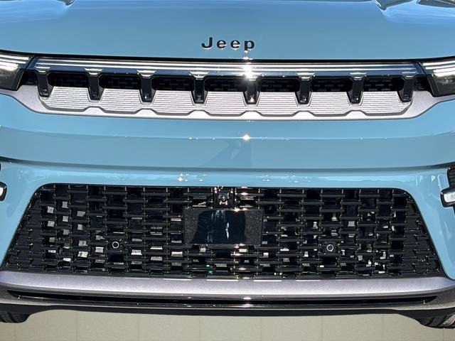 New 2026 Jeep Grand Wagoneer Summit image 9