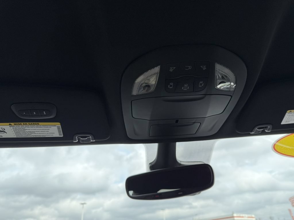 New 2026 Chrysler Pacifica Select w/ S Appearance Package FWD image 30