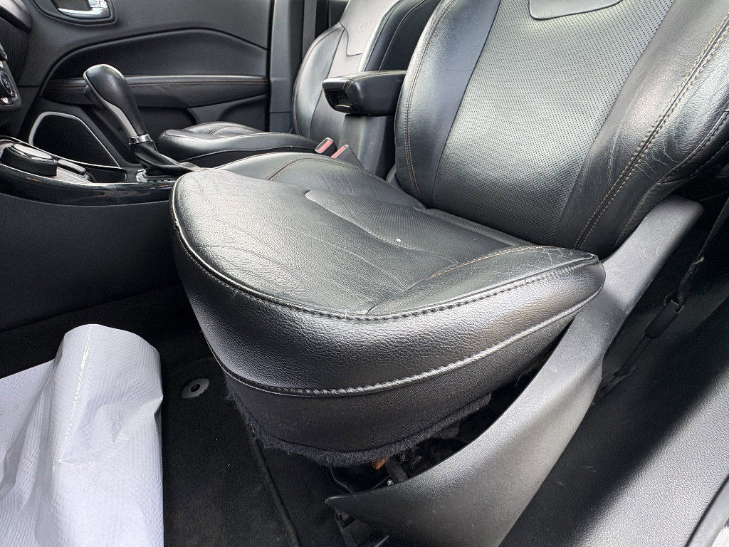 Used 2018 Jeep Compass Limited w/ Navigation Group image 32