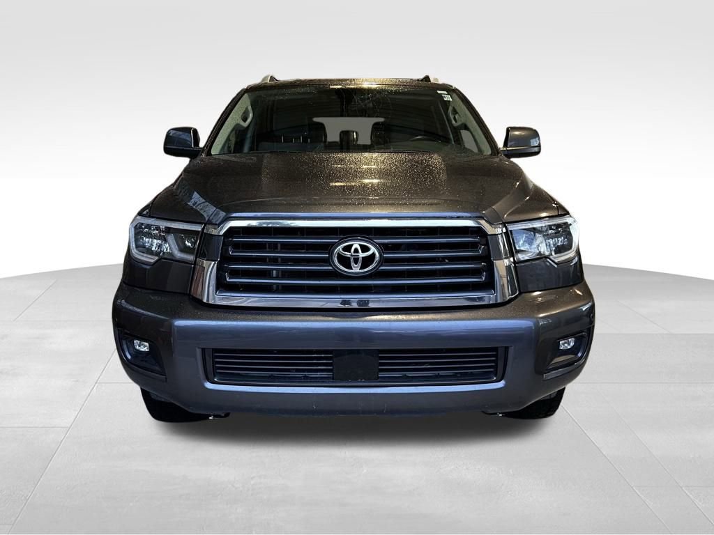 Used 2022 Toyota Sequoia SR5 image 2