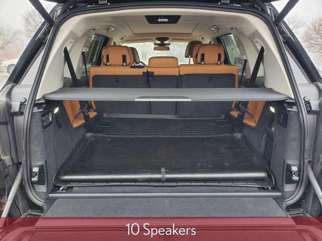 Used 2024 BMW X7 xDrive40i w/ Climate Comfort Package image 11