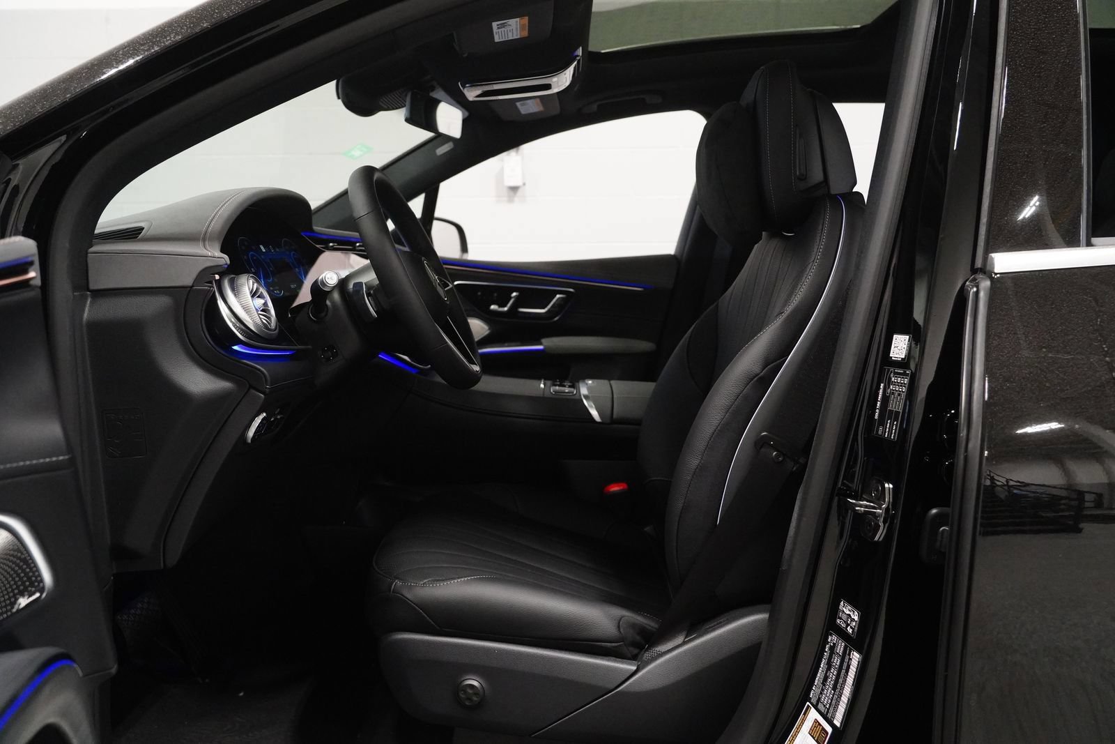 New 2026 Mercedes-Benz EQS 400 4MATIC SUV image 14