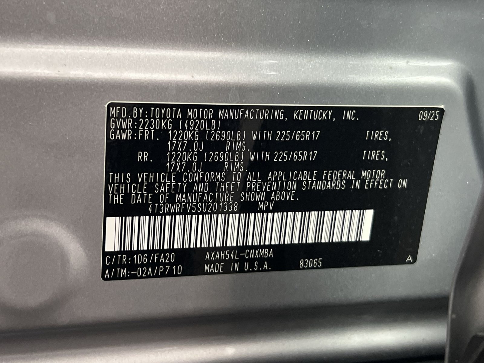 Used 2025 Toyota RAV4 XLE AWD/4WD image 30