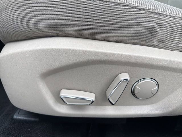 Used 2018 Ford Fusion SE image 28