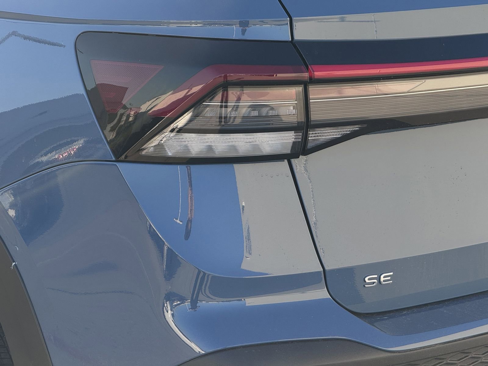 Used 2025 Volkswagen Taos SE image 10