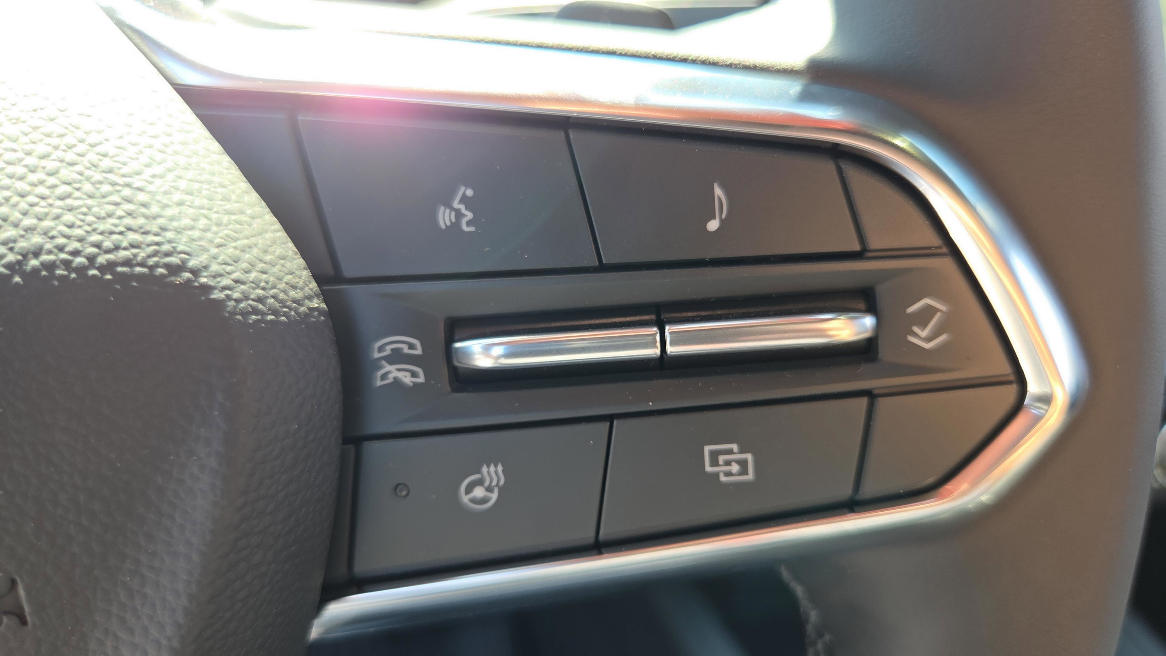 New 2026 Chevrolet Equinox LT image 17