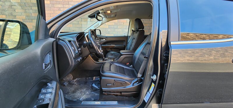 Used 2018 GMC Canyon Denali image 24