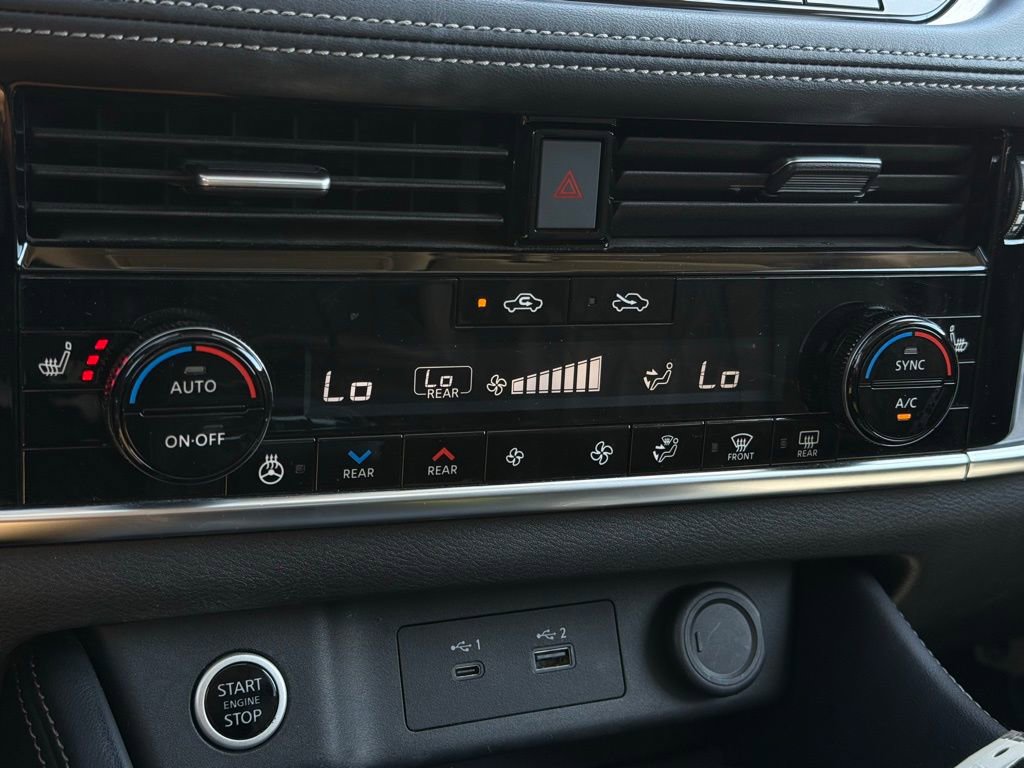 Used 2023 Nissan Rogue Platinum w/ Platinum Premium Package image 10