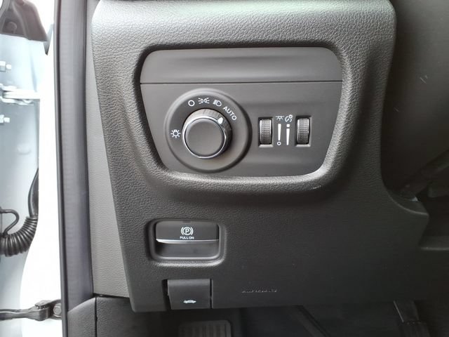 New 2026 Jeep Grand Cherokee Altitude AWD/4WD image 16