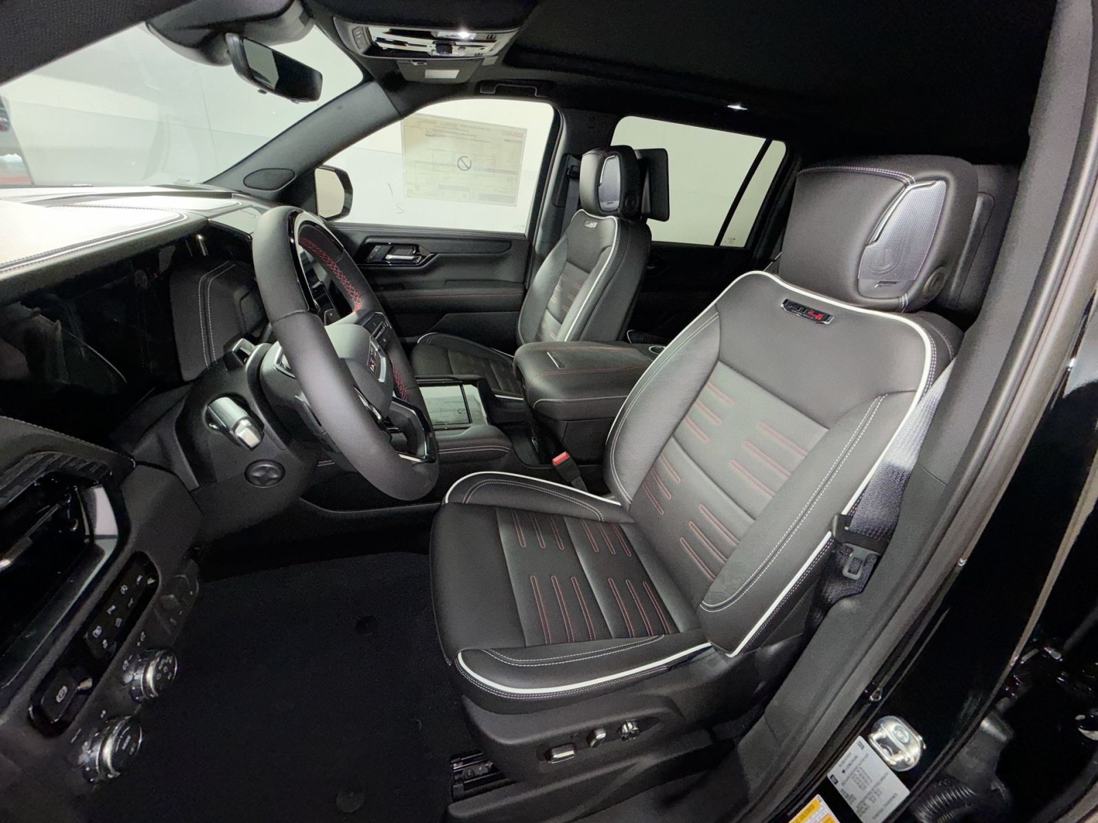 New 2026 GMC Yukon XL AT4 Ultimate AWD/4WD image 13