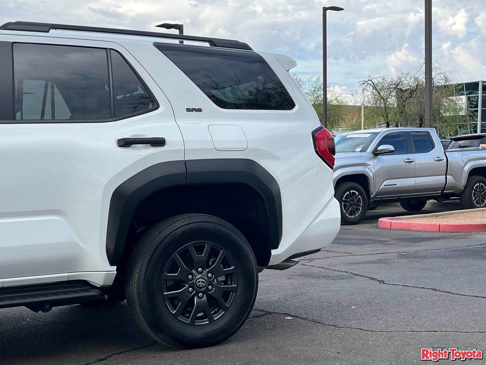 Certified 2025 Toyota 4Runner SR5 AWD/4WD image 11
