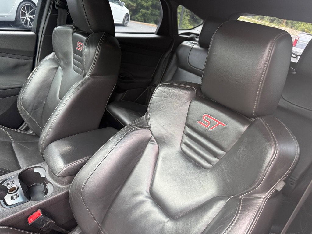 Used 2014 Ford Focus ST w/ Equipment Group 202A FWD image 26