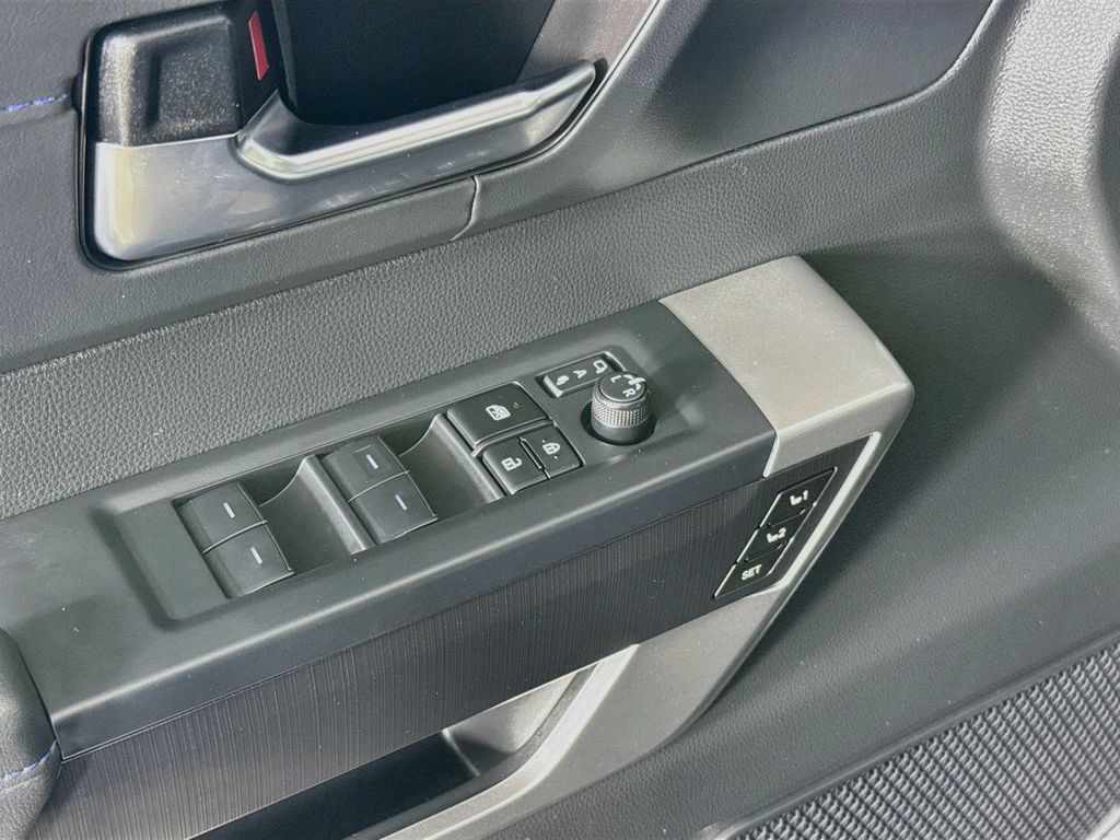 Certified 2025 Toyota Sequoia Platinum AWD/4WD image 20
