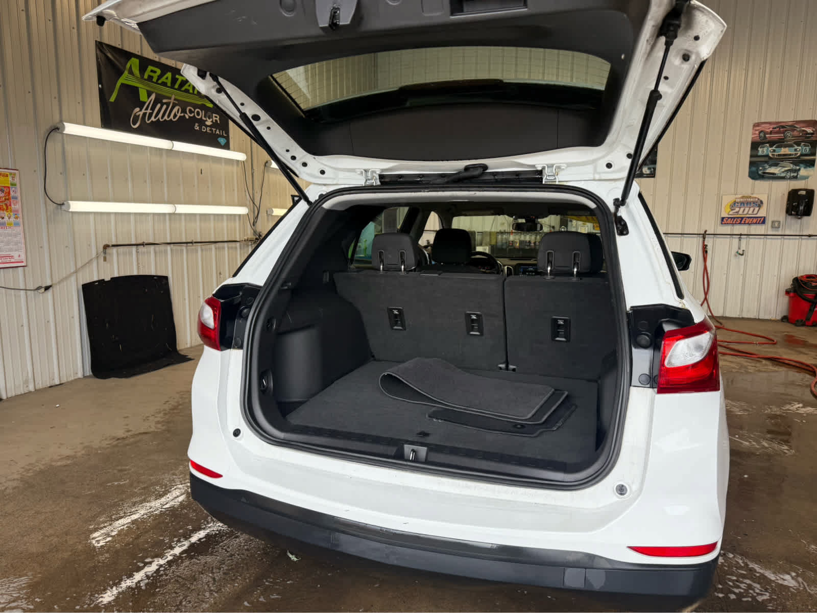 Used 2019 Chevrolet Equinox LS AWD/4WD image 19