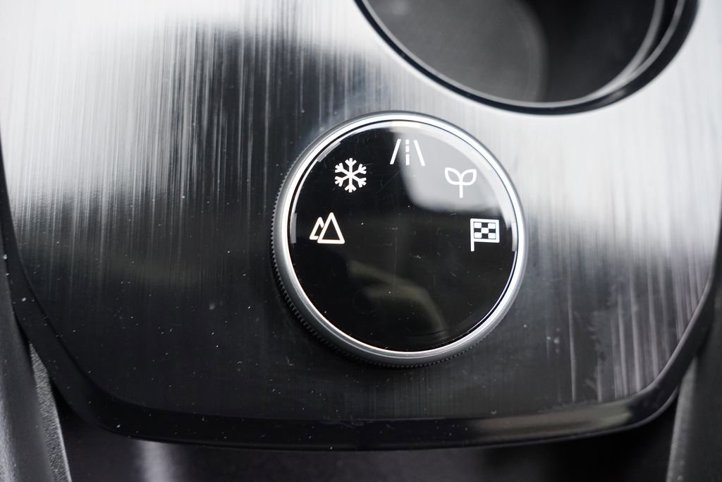 Used 2023 Nissan Rogue SV image 26