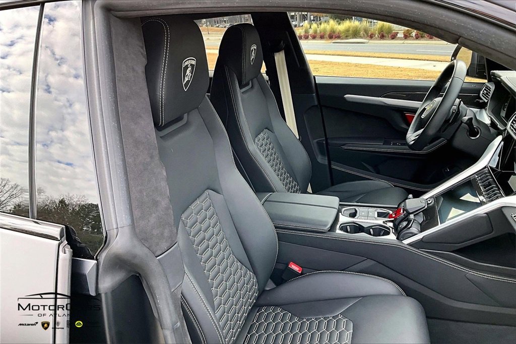 Used 2024 Lamborghini Urus S image 8