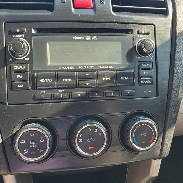 Used 2015 Subaru Forester 2.5i Premium w/ All-Weather Package image 32