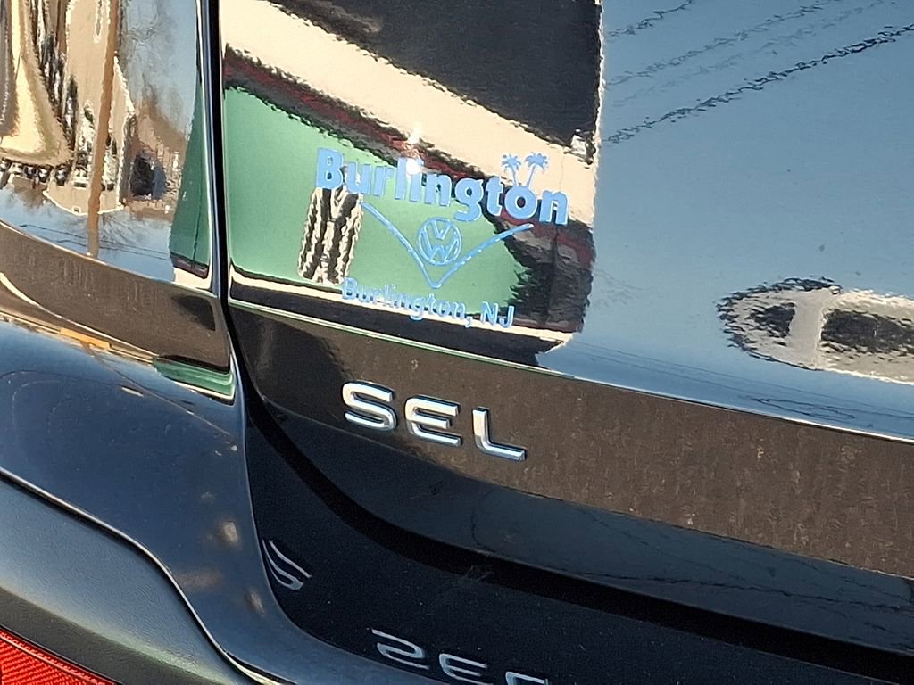 Certified 2023 Volkswagen Taos SEL image 33