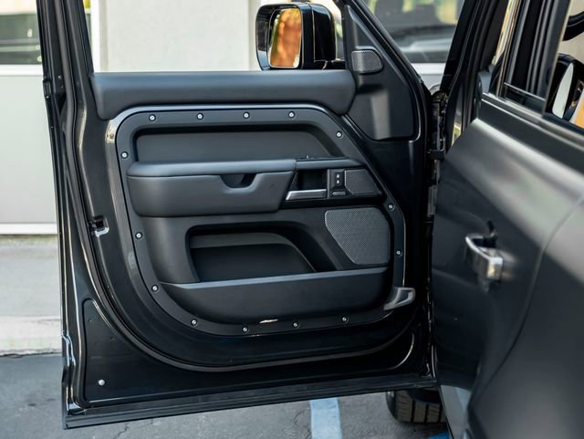 Used 2024 Land Rover Defender 110 Carpathian Edition image 12