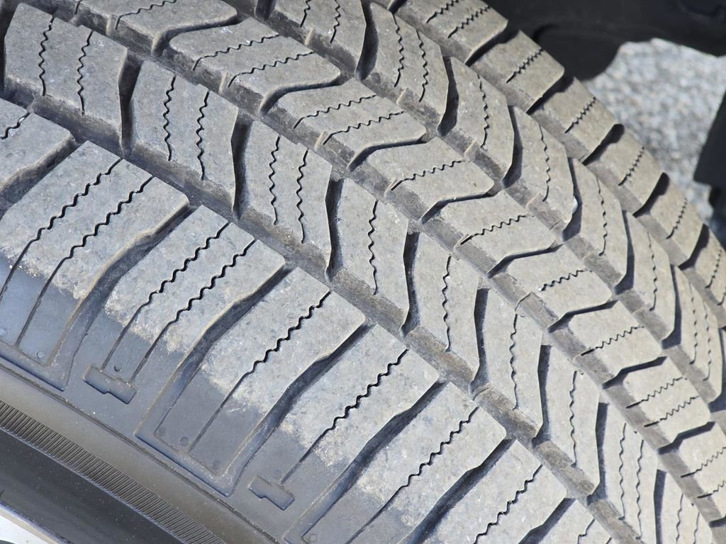 Used 2025 RAM 1500 Laramie image 10