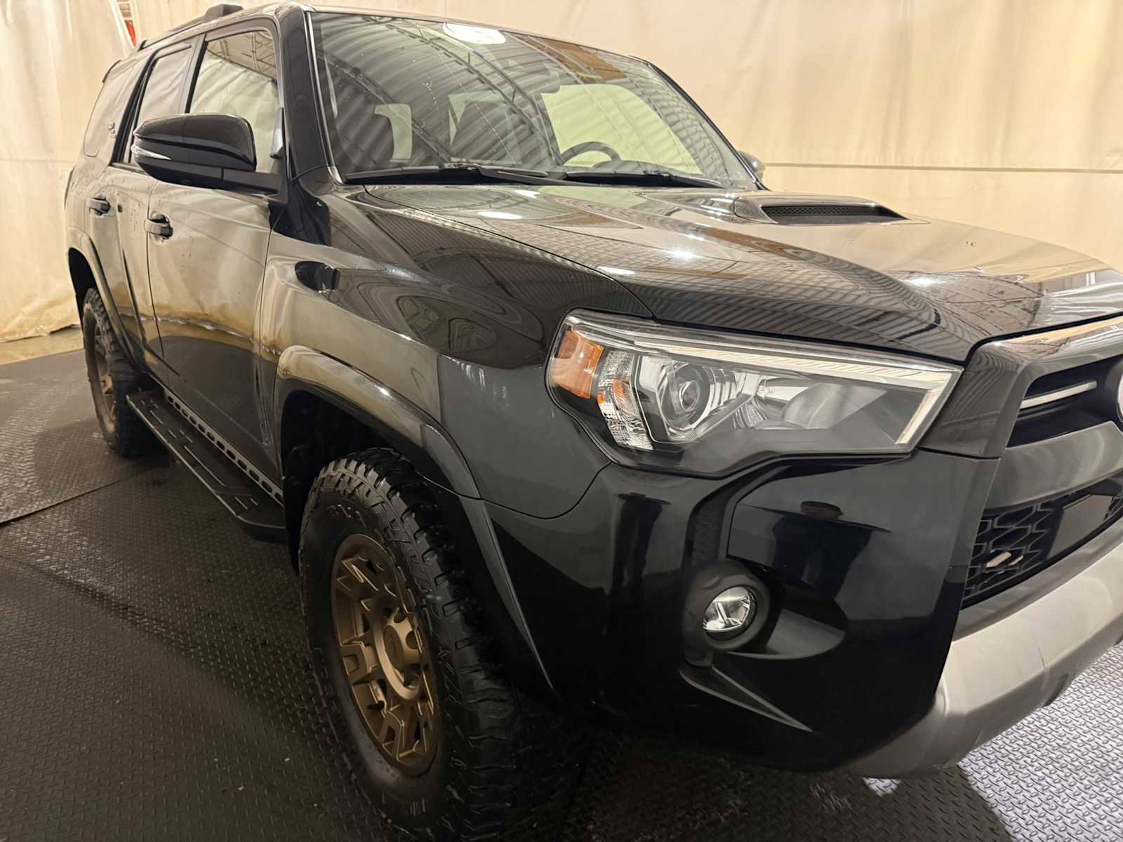 Certified 2022 Toyota 4Runner TRD Off-Road Premium w/ 4Runner Bronze Package (TMS) AWD/4WD image 10