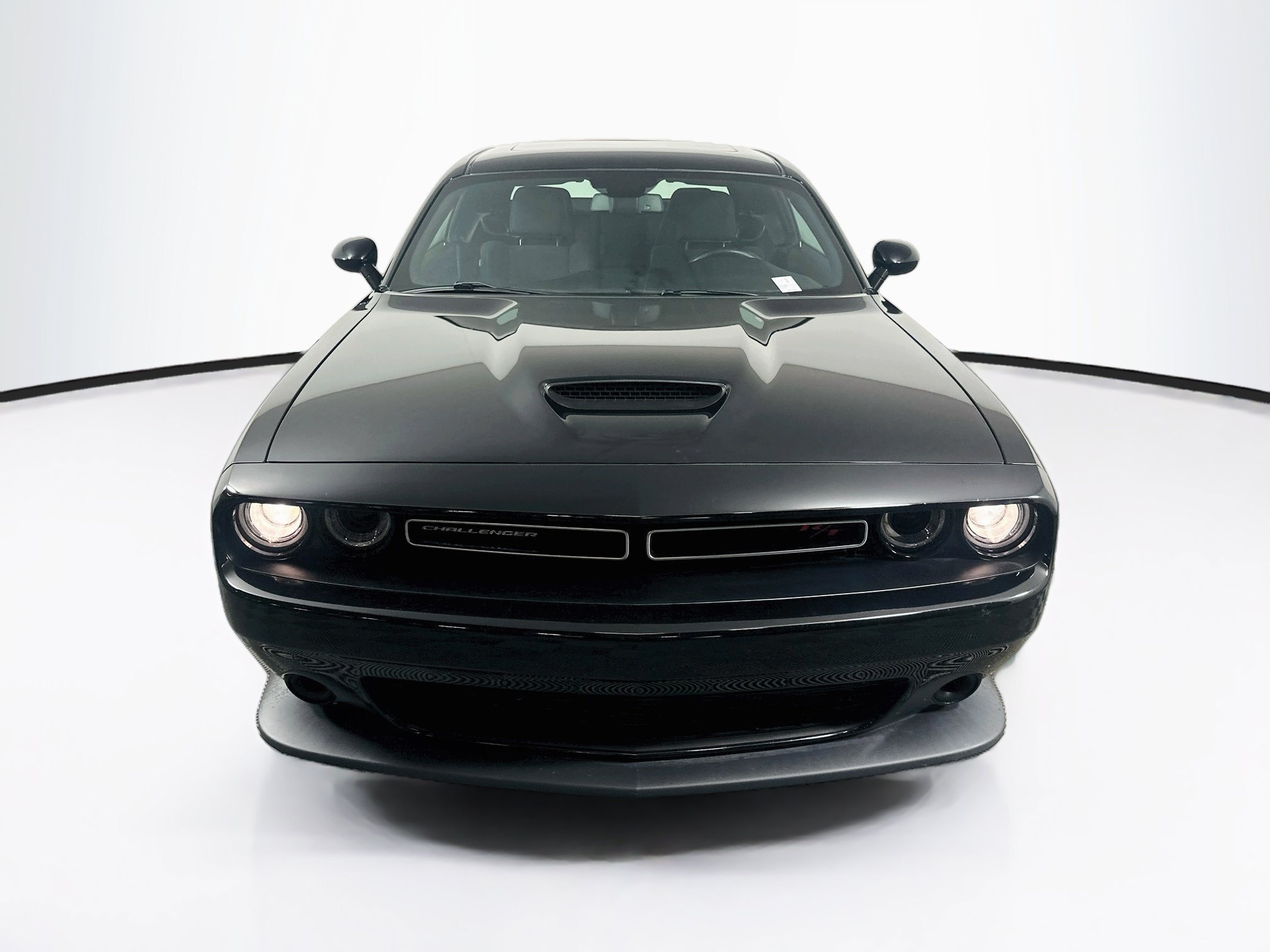 Used 2023 Dodge Challenger R/T RWD image 2