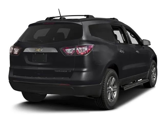 Used 2017 Chevrolet Traverse LT image 2
