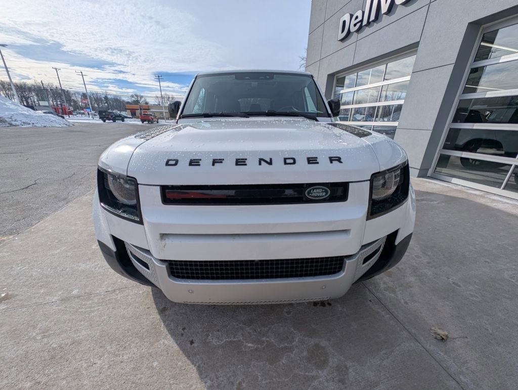 Used 2024 Land Rover Defender 110 S image 8