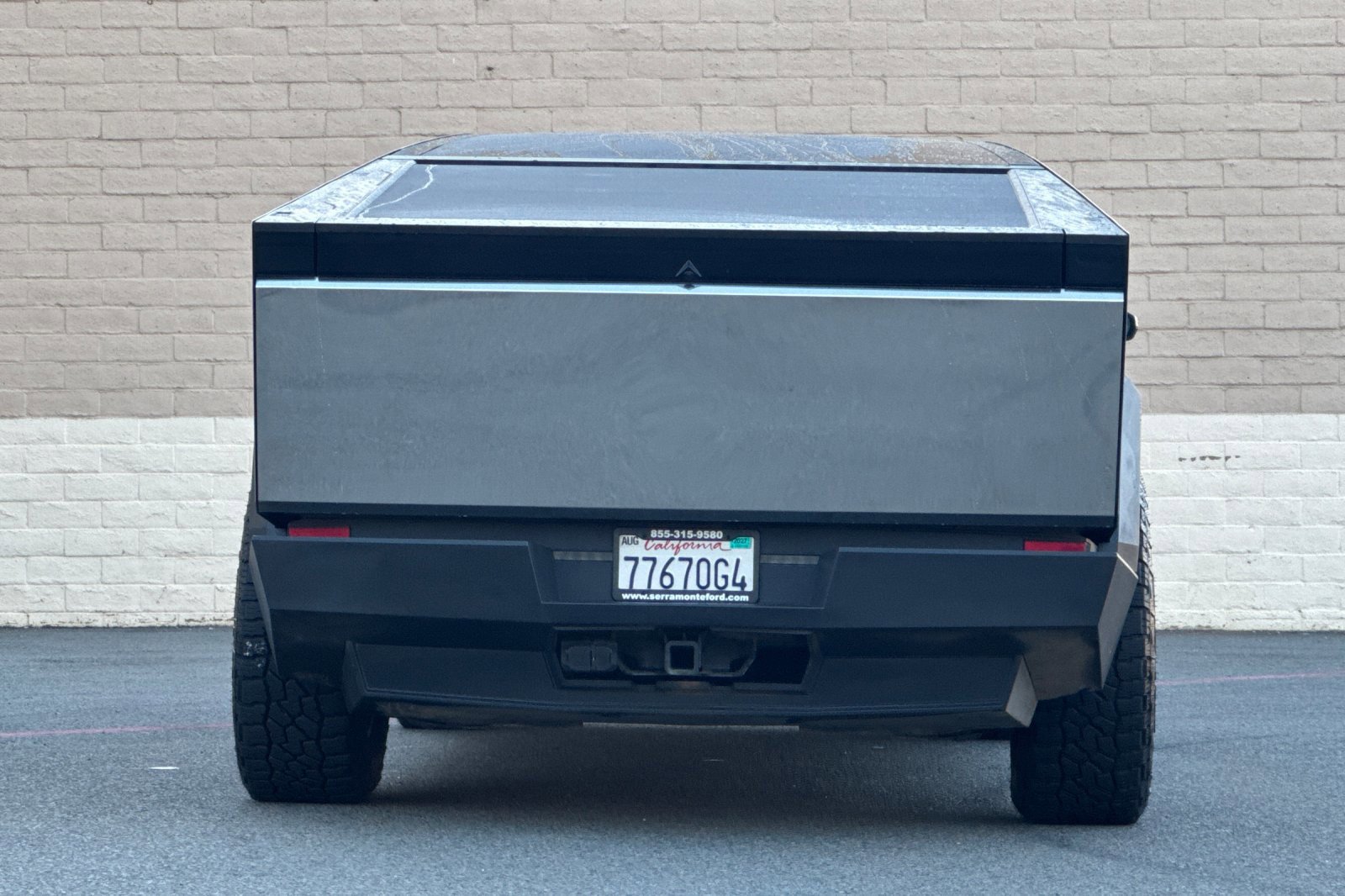 Used 2025 Tesla Cybertruck AWD Crew Cab image 6